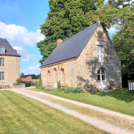 L'Annexe Du Plessis Bochard Guest House Saint-Pierre-des-Nids Exterior photo