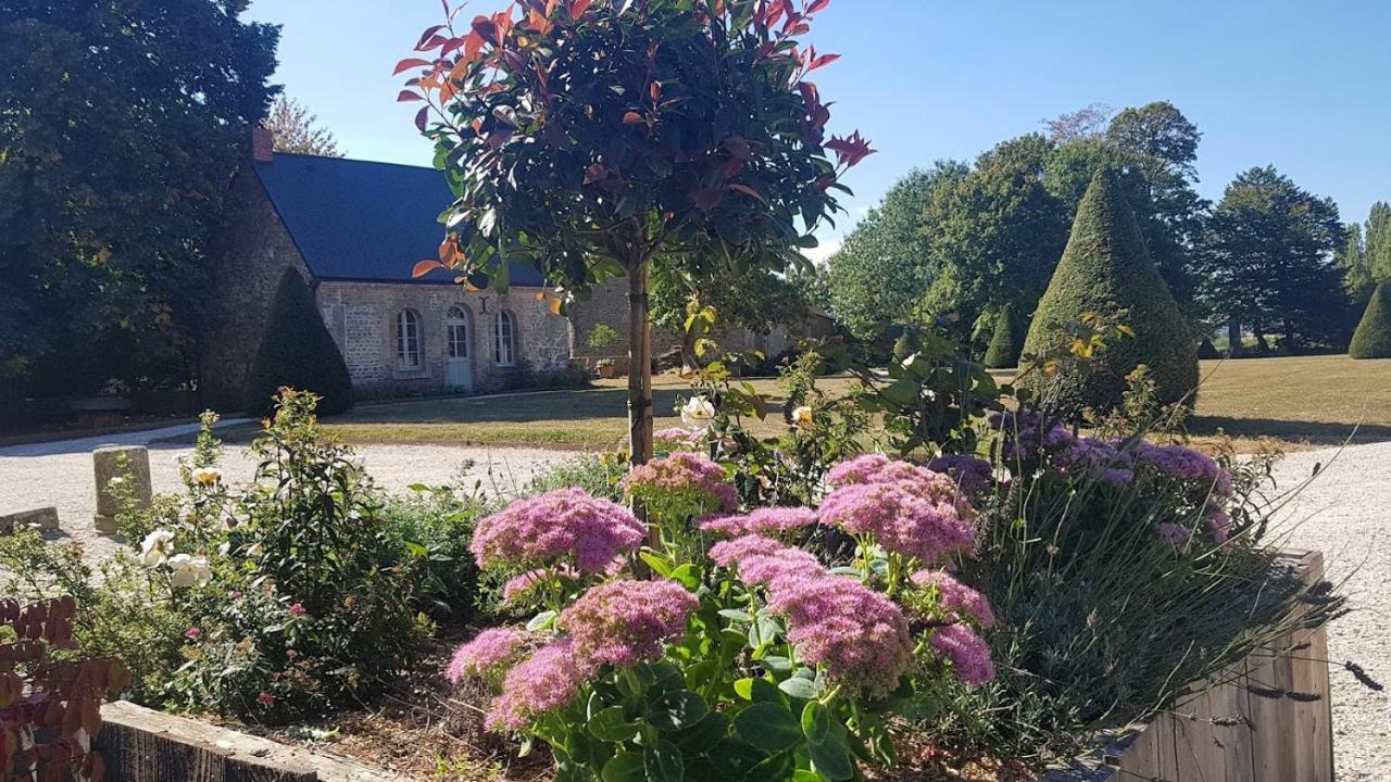 L'Annexe Du Plessis Bochard Guest House Saint-Pierre-des-Nids Exterior photo